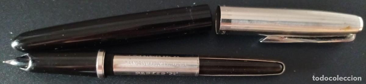 Plumas estilogr&aacute;ficas antiguas: PLUMA PARKER 21 EN COLOR NEGRO CON PLUMIN PLATEADO