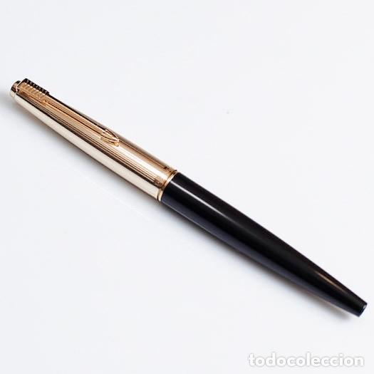 Old Fountain Pens: Parker 45 Insignia Custom &ndash; Elegancia Atemporal en Negro y Oro