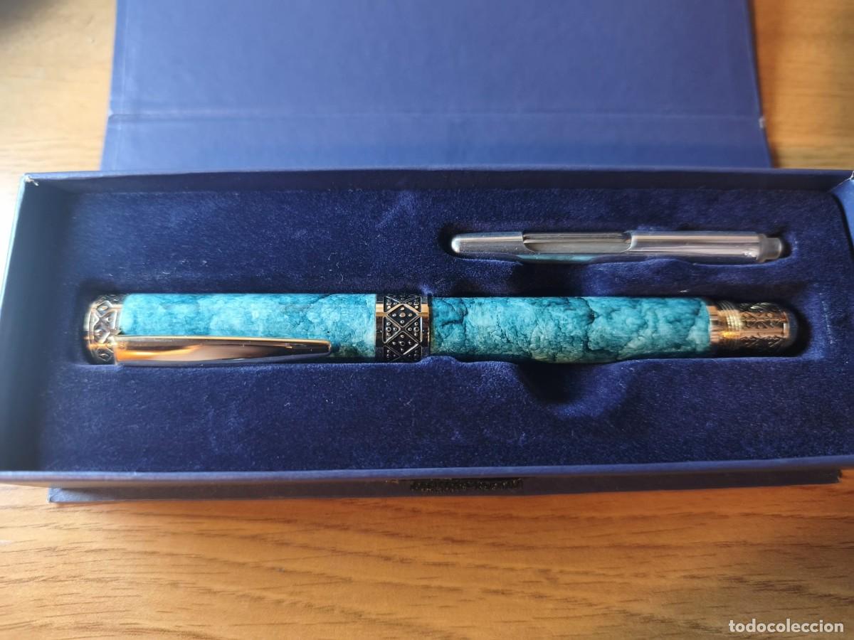 Plumas de tinta permanente antigas: Elegante Pluma Estilogr&aacute;fica - Cuerpo Turquesa Jaspeado - Plum&iacute;n Iridium Germany - Con Estuche