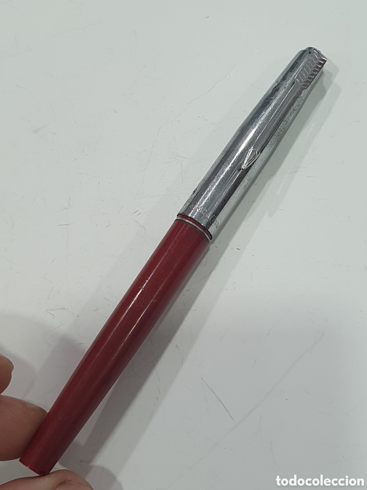 Penne stilografiche antiche: Pluma vintage roja Jabalina. (L127)
