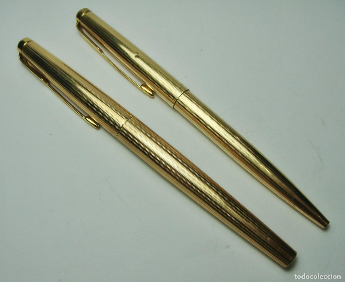 Penne stilografiche antiche: Conjunto Parker de pluma estilogr&aacute;fica y bol&iacute;grafo chapado en oro &middot; Inglaterra &middot; ca. 1970&ndash;1985