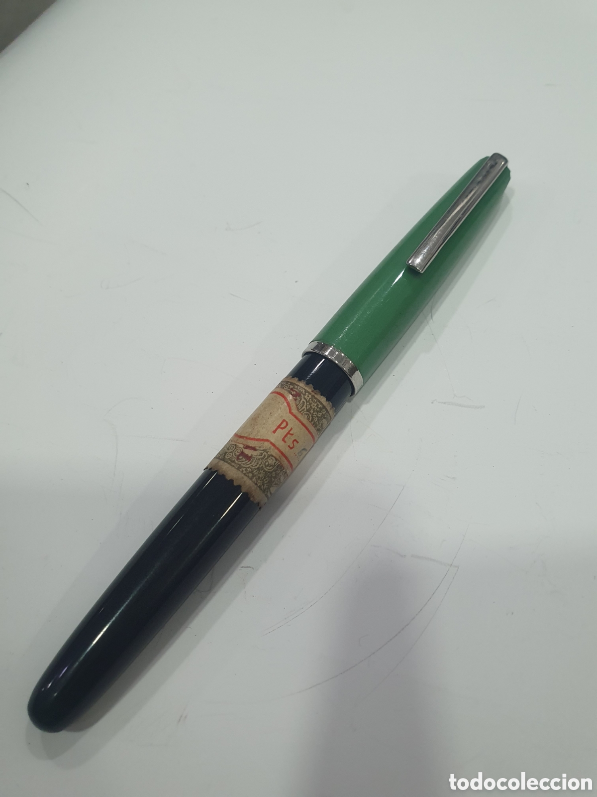 Penne stilografiche antiche: Antigua estilografica negro y verde. (L127)