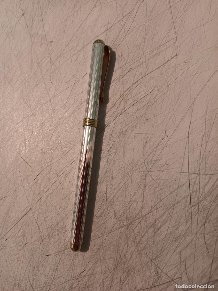 Plumas estilogr&aacute;ficas antiguas: Pluma yasuo plateada con dise&ntilde;os chapados en oro
