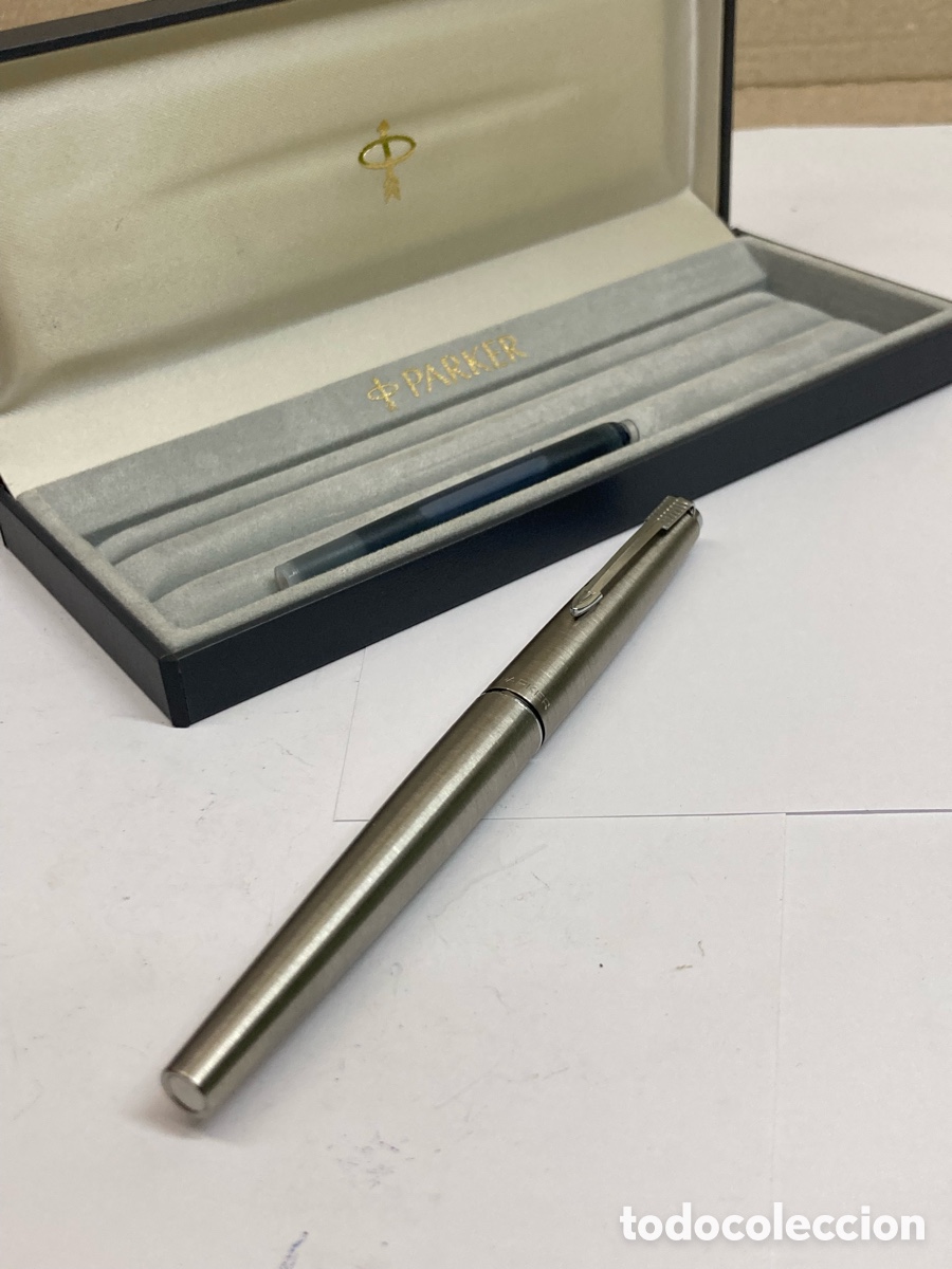 Plumas estilogr&aacute;ficas antiguas: Pluma Parker cuerpo met&aacute;lico