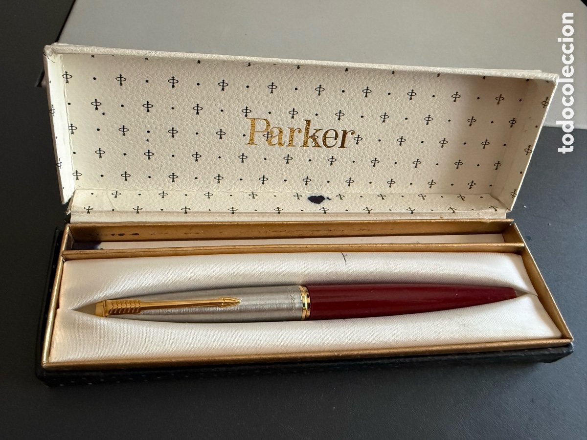 Plumas estilogr&aacute;ficas antiguas: PLUMA ESTILOGRAFICA PARKER 45 GT BURDEOS Y ACERO. . 1960.
