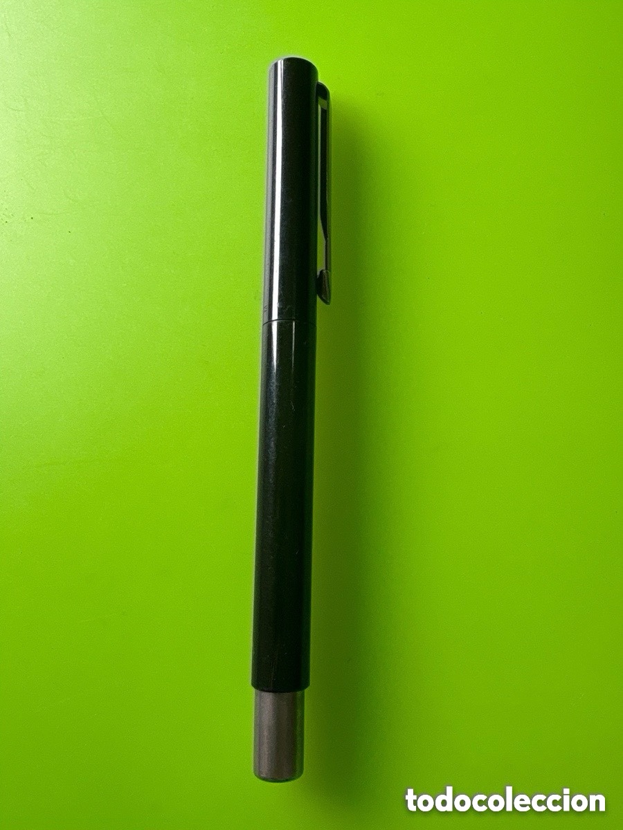 Alte F&uuml;llfederhalter: Pluma estilogr&aacute;fica Parker Vector negra (A23)