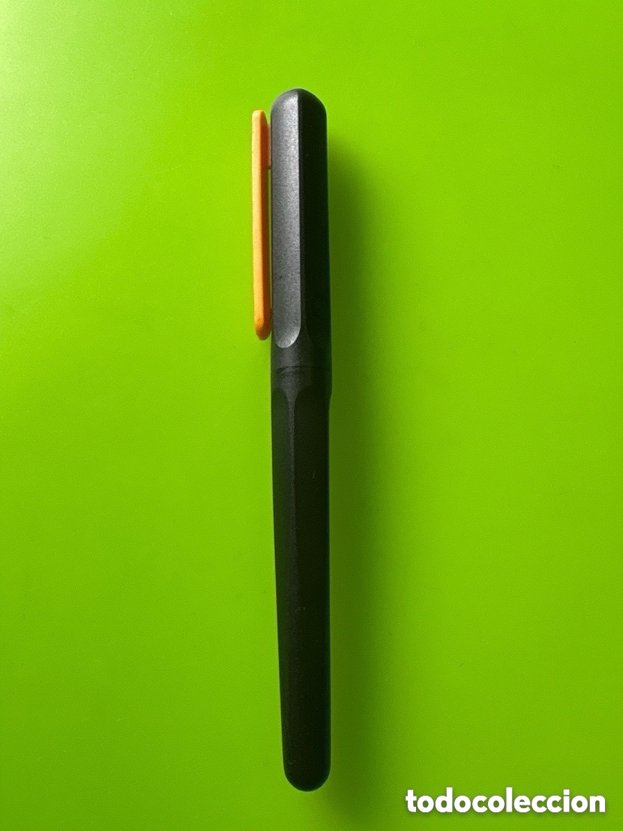 Plumas estilogr&aacute;ficas antiguas: Pluma negra y naranja estilo Lamy (A23) - Foto 2
