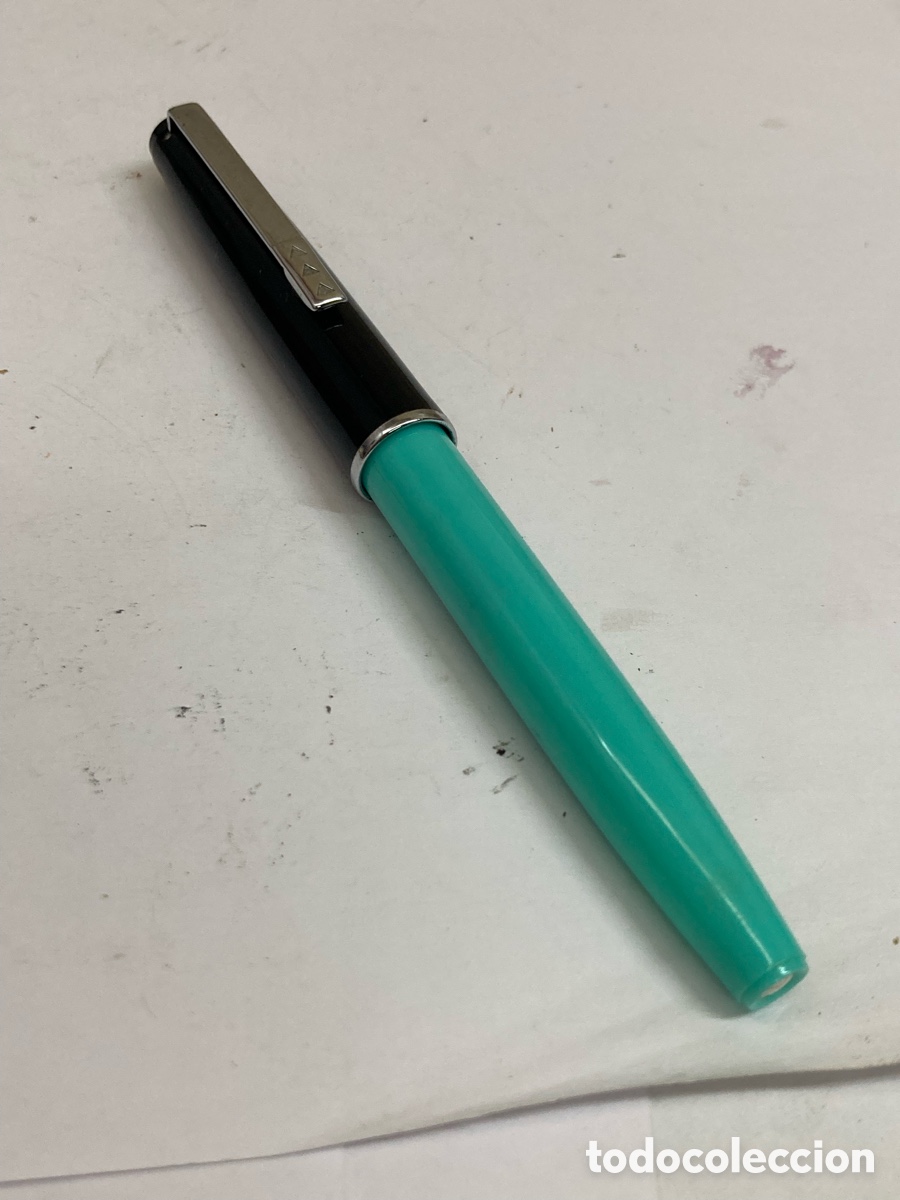 Plumas estilogr&aacute;ficas antiguas: Pluma L&uacute;xor cuerpo celuloide azul