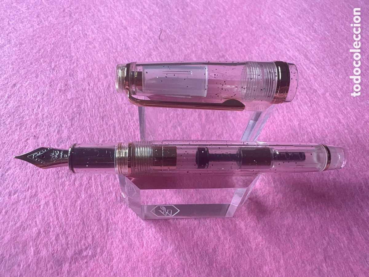 Plumas estilogr&aacute;ficas antiguas: Pluma estilogr&aacute;fica Jinhao transparente fabricada en China Jin Hao (A1)