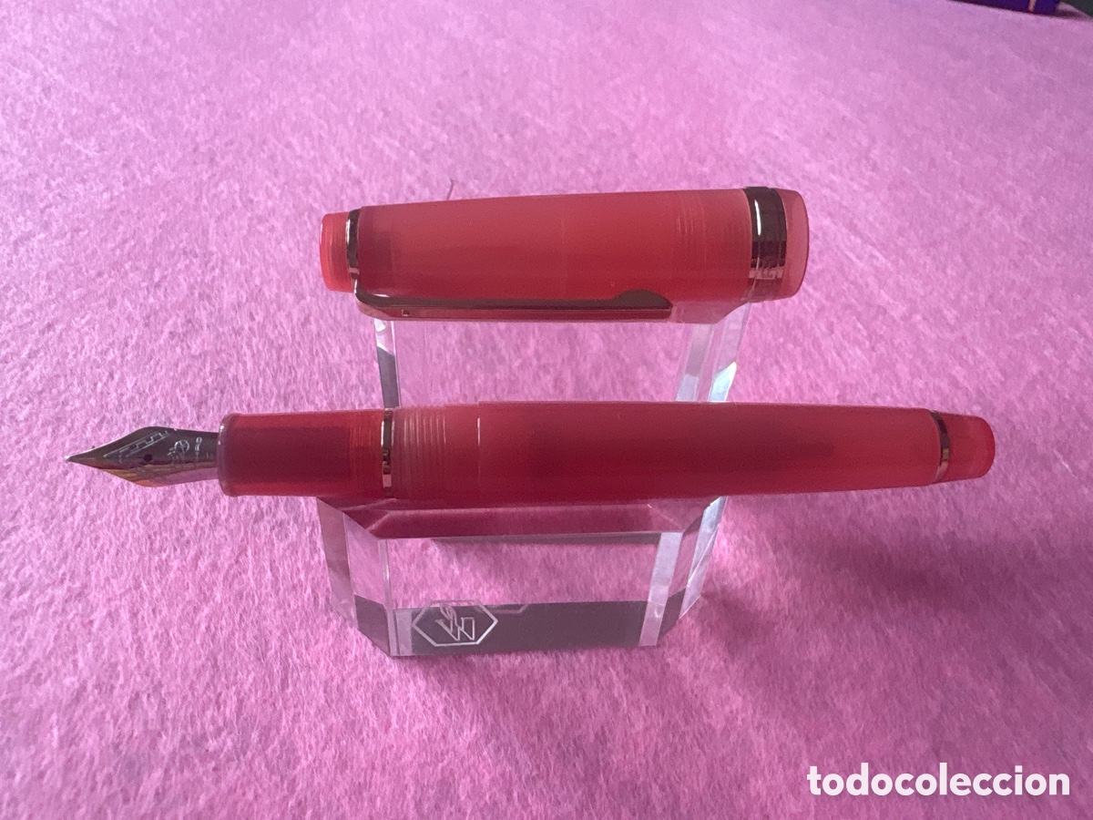 Plumas estilogr&aacute;ficas antiguas: Pluma estilogr&aacute;fica Jinhao fabricada en China Jin Hao (A1)