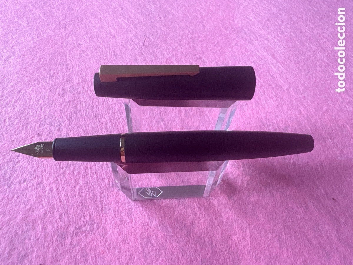 Plumas estilogr&aacute;ficas antiguas: Pluma estilogr&aacute;fica Jinhao fabricada en China Jin Hao (A1)