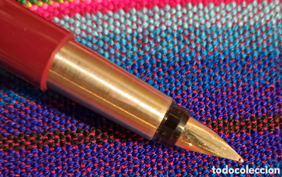 Old Fountain Pens: Parker Vector. Pluma estilografica rojo burdeos en estuche original a&ntilde;os 80 y cartucho