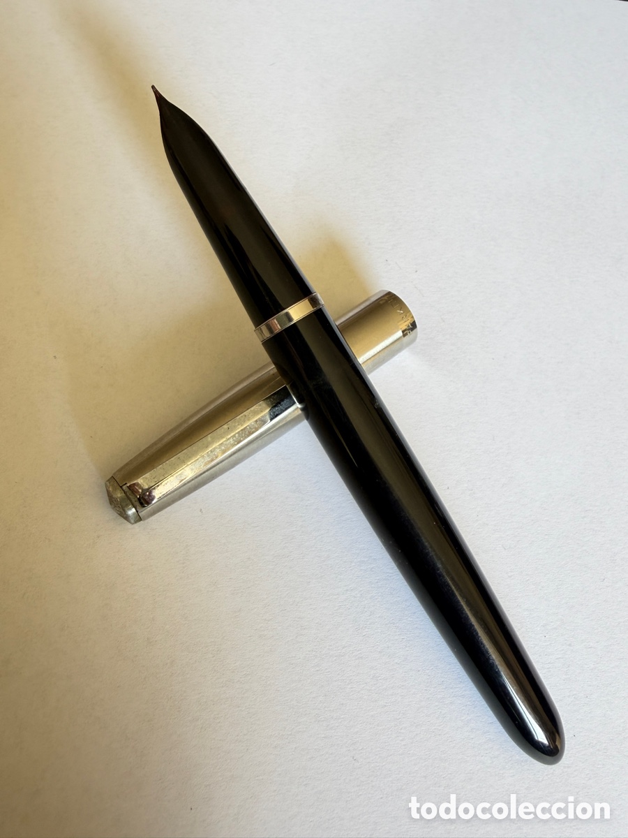 Plumas estilogr&aacute;ficas antiguas: Pluma estilogr&aacute;fica Parker 21 FUNCIONA negra con capuch&oacute;n met&aacute;lico
