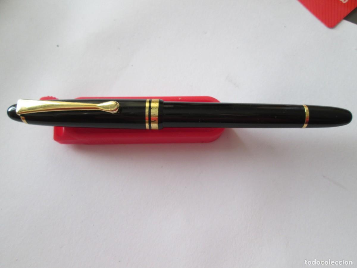 Plumas estilogr&aacute;ficas antiguas: PLUMA ESTILOGRAFICA SIN MARCA - NEGRA CON DETALLES DORADOS - 13,5 CM - PLUMIN IRIDIUM POINT GERMANY