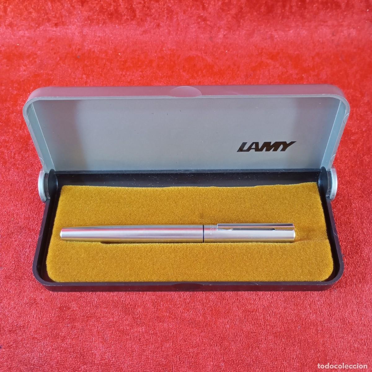 Plumas estilogr&aacute;ficas antiguas: PLUMA ESTILOGR&Aacute;FICA VINTAGE EN ACABADO METALIZADO - MARCA LAMY - CON SU ESTUCHE - 13,5 CM