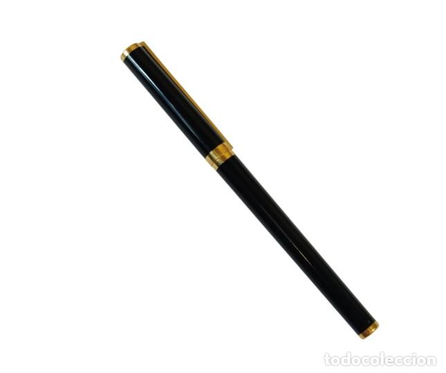 Plumas estilogr&aacute;ficas antiguas: PLUMA ESTILOGR&Aacute;FICA ST. DUPONT. LACA DE CHINA Y PLUM&Iacute;N 18 CT. FRANCIA. SIGLO XX.