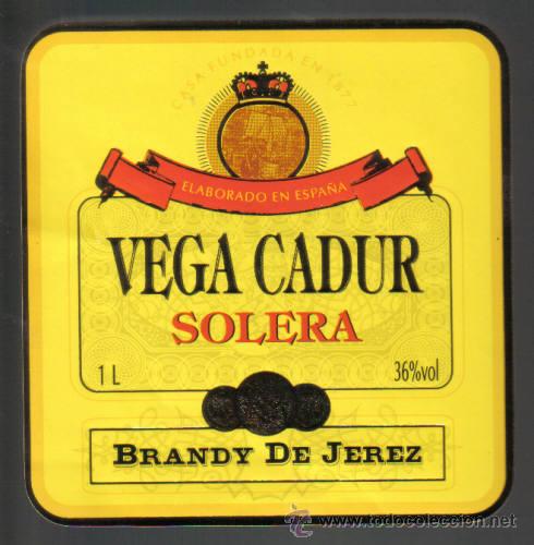 Alte Etiketten: ETIQUETA DE BRANDY. VEGA CADUR. SOLERA.