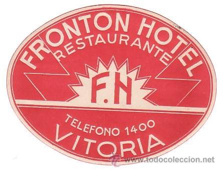 Etiquetas antiguas: Etiqueta Hotel -ESPA&Ntilde;A - Hotel Fronton- ROJA- DATADA- Vitoria -.ALAVA-Ovalado 105 mm
