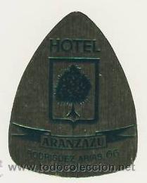 Etiquetas antiguas: Etiqueta Hotel  -ESPA&Ntilde;A -HOTEL  ARANZAZU- - BILBAO- VIZCAYA-IRREGULA 60X 50  mm ESTAMPADA EN ORO