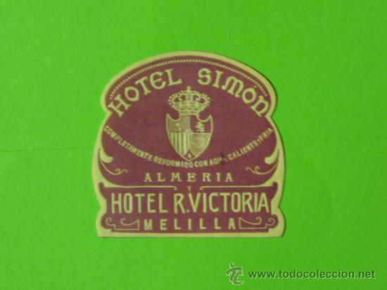 Etiquetas antiguas: ETIQUETA HOTEL -ESPA&Ntilde;A- HOTEL REINA VICTORIA-MELILLA-IRREGULAR 70X70mm VER DESCRIPCION