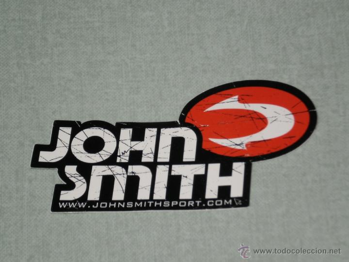 Etiquetas antiguas: PEGATINA NUEVA SIN USAR , JOHN SMITH ( PUBLICITARIA DE CALZADOS )