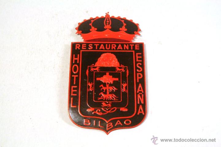 Etiquetas antiguas: Etiqueta pegatina para maleta Hotel Espa&ntilde;a. Bilbao. Roja. A&ntilde;os 50