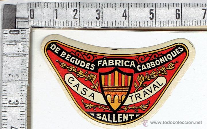 Etiquetas antiguas: PEQUE&Ntilde;A ETIQUETA COLLARIN ENGOMADA GASEOSA CASA TRAVAL SALLENT-1930-40.