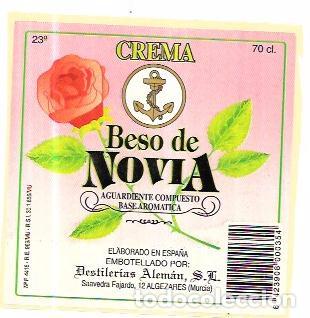 Old Labels: ETIQUETA DE CREMA. BESO DE NOVIA. DESTILERIAS ALEM&Aacute;N. ALGEZARES. MURCIA.