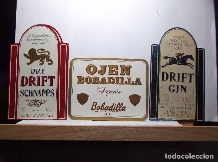 Etiquetas antiguas: LOTE DE TRES ETIQUETAS-UNA DE ANIS Y DOS DE GINEBRA. JEREZ FRA.. ANTIGUA.