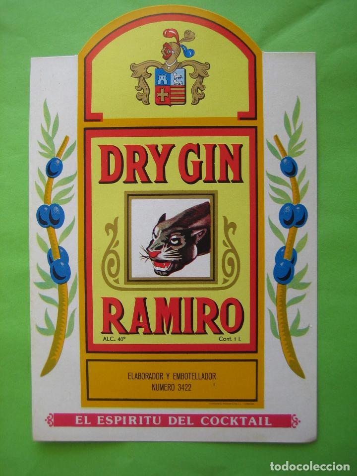 Etiquetas antiguas: Antigua etiqueta de ginebra. Doy Gin. Ramiro