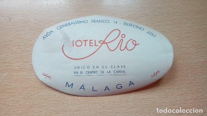Etiquetas antiguas: ETIQUETA HOTEL RIO MALAGA UNICO EN SU CLASE, SE APRECIA UNA PEQUE&Ntilde;A PERDIDA DE PAPEL EN LA H