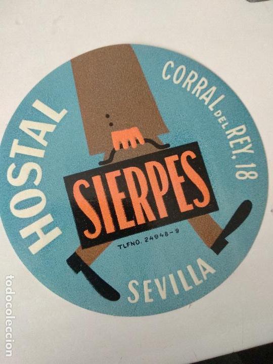 Etiquetas antiguas: Etiqueta Hotel- ESPA&Ntilde;A- HOSTAL SIERPES - DATADA- -SEVILLA - DIAMETRO 85 mm  pegatinas maletas