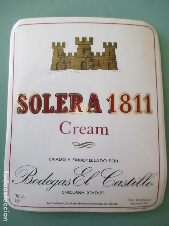 Old Labels: LOTE DE 41 ETIQUETAS DE VINO SOLERA 1811 CREAM. CRIADO Y EMBOTELLADO POR BODEGAS EL CASTILLO.