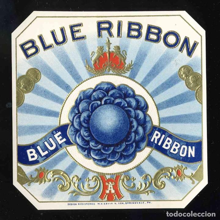 Etiquetas antiguas: Etiqueta de tabaco en relieve: BLUE RIBBON