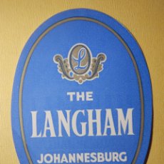 Etiquetas antiguas: ETIQUETA HOTEL PARA MALETA - BAGGAGE LABEL - THE LANGHAM - JOHANNESBURG - SOUTH AFRICA - 8,5 X 12 CM