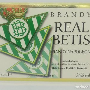 Real Betis. Brandy Napoleón. Cial. Mediterránea de vinos y licores S.L.. Etiqueta impecable