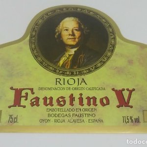 Faustino V. Rioja. Bodegas Faustino Martinez. Oyon. Rioja Alavesa. Etiqueta impecable
