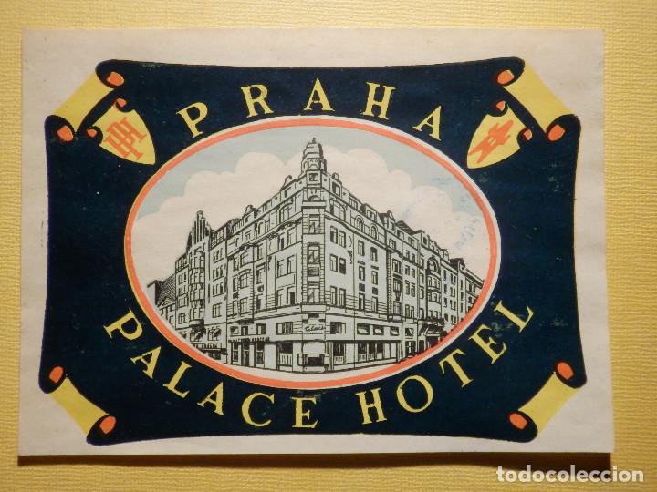 Etiquetas antiguas: ETIQUETA HOTEL PARA MALETA - BAGGAGE LABEL - PALACE HOTEL - PRAHA - 12,5 X 9,5 CM.