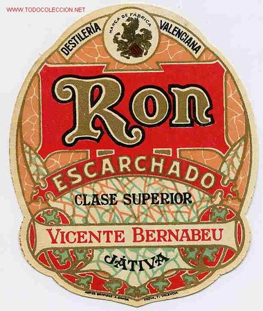 Old Labels: ETIQUETA RON ESCARCHAD0 ER 212 VICENTE BERNABEU