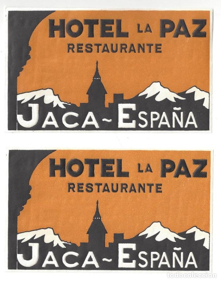 Etiquetas antiguas: LOTE DE 2 ETIQUETAS- HOTEL LA PAZ  RESTAURANTE. JACA. HUESCA- LETRAS EN RELIEVE