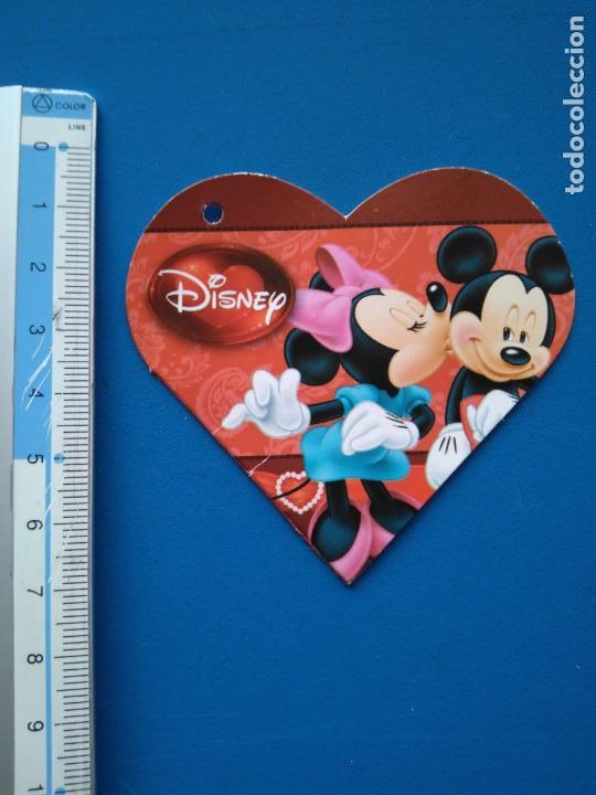 Etiquetas antiguas: ETIQUETA CON FORMA DE CORAZON DE MICKEY Y MINNIE MOUSE - QUIRON BY FAMOSA - DISNEY - 2009