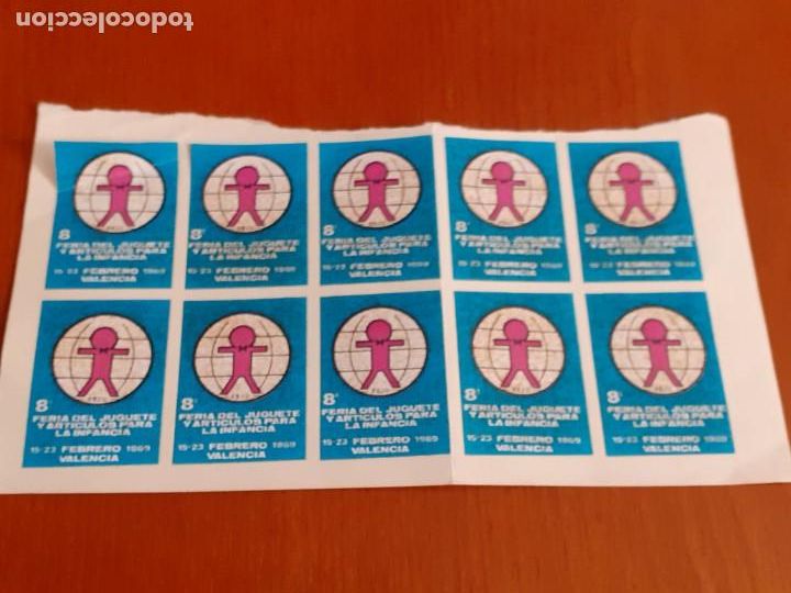 Etiquetas antiguas: 10 pegatinas Feria del Juguete de Valencia - Foto 1