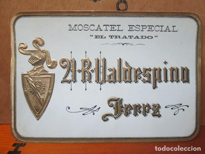 Old Labels: ANTIGUA ETIQUETA, MOSCATEL ESPECIAL EL TRATADO, 21 R- VALDESPINO JEREZ