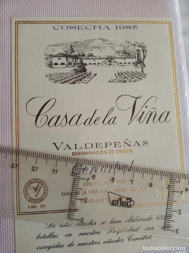Etiquetas antiguas: etiqueta - vino - cosecha 1985 - casa de la vi&ntilde;a - valdepe&ntilde;as - cenibel -