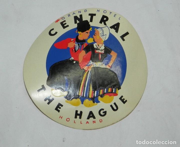 Etiquetas antiguas: ETIQUETA PARA MALETA CENTRAL THE HAUGUE, HOLLAND, LUGGAGE LABEL, MIDE 9,5 CMS.
