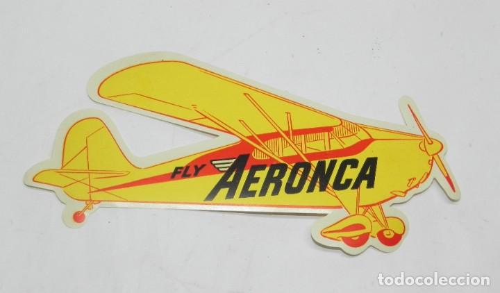 Etiquetas antiguas: ETIQUETA PARA MALETA FLY AERONCA, LUGGAGE LABEL, AVIACION,  AERONCA AIRCRAFT, MIDE 16,5 CMS.