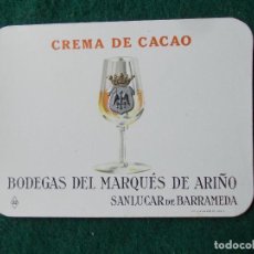 Etiquetas antiguas: ETIQUETA CREMA DE CACAO BODEGAS DEL MARQUÉS DE ARIÑO SANLUCAR DE BARRAMEDA. Lote 197181855