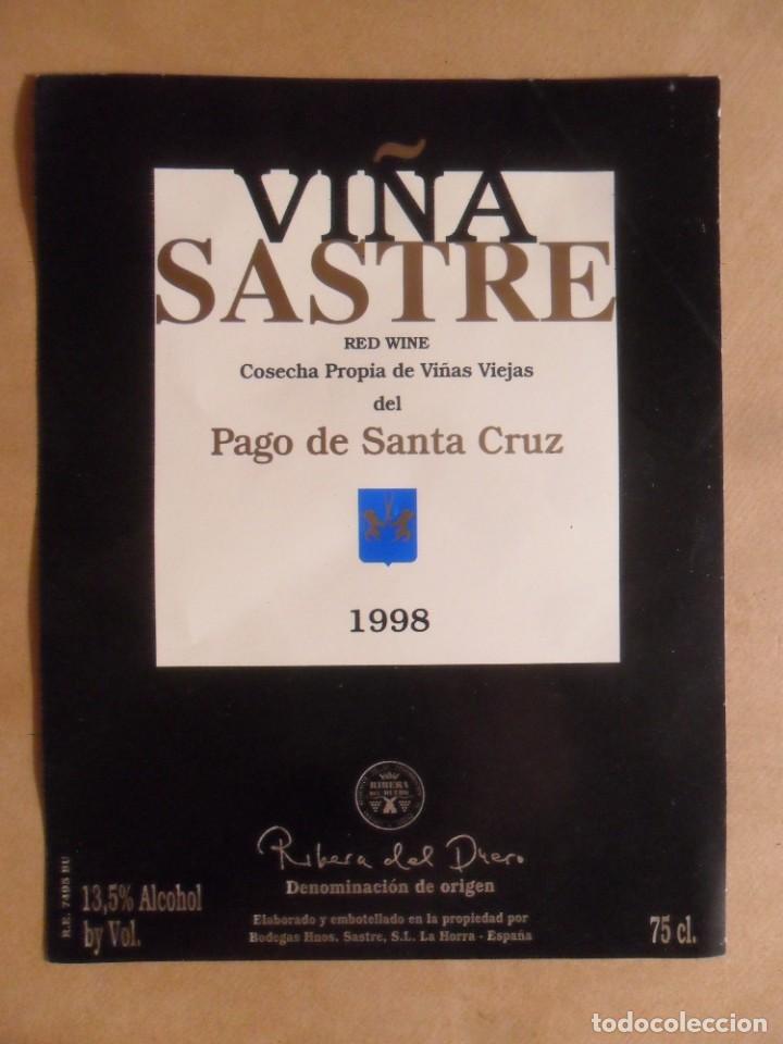 Etiquetas antiguas: ETIQUETA VI&Ntilde;A SASTRE, VINO TINTO - PAGO DE SANTA CRUZ 1998 - RIBERA DEL DUERO - R.E. 7495 BU