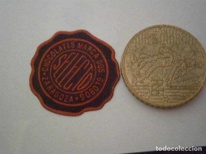 Etiquetas antigas: ETIQUETA DE ZARAGOZA A&Ntilde;OS 30/40. CHOCOLATES MARCA DOS GLOBOS