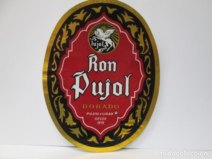&Eacute;tiquettes anciennes: ANTIGUA ETIQUETA RON PUJOL DORADO, 2 ETIQUETAS